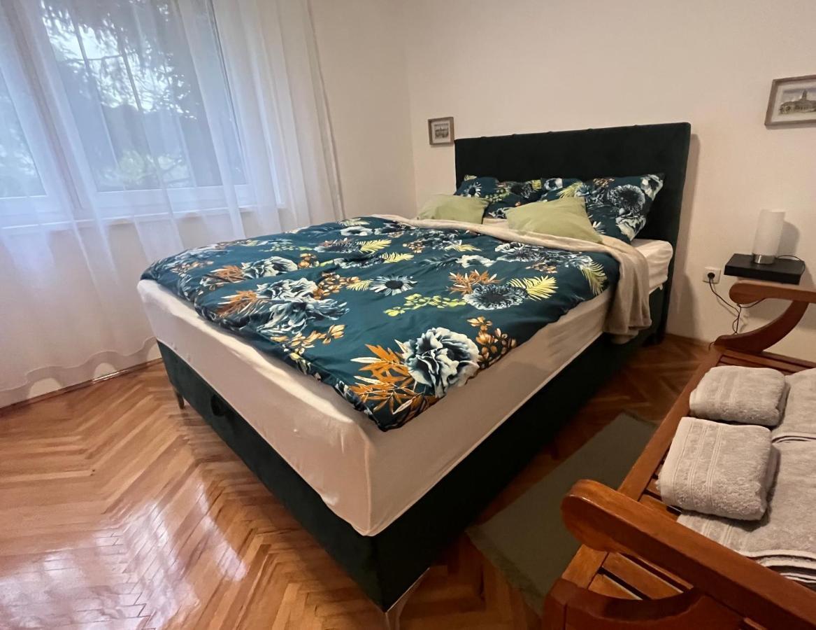 סומבור Apartment Lala מראה חיצוני תמונה