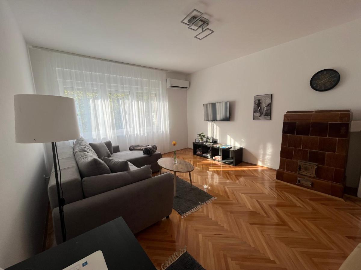 סומבור Apartment Lala מראה חיצוני תמונה