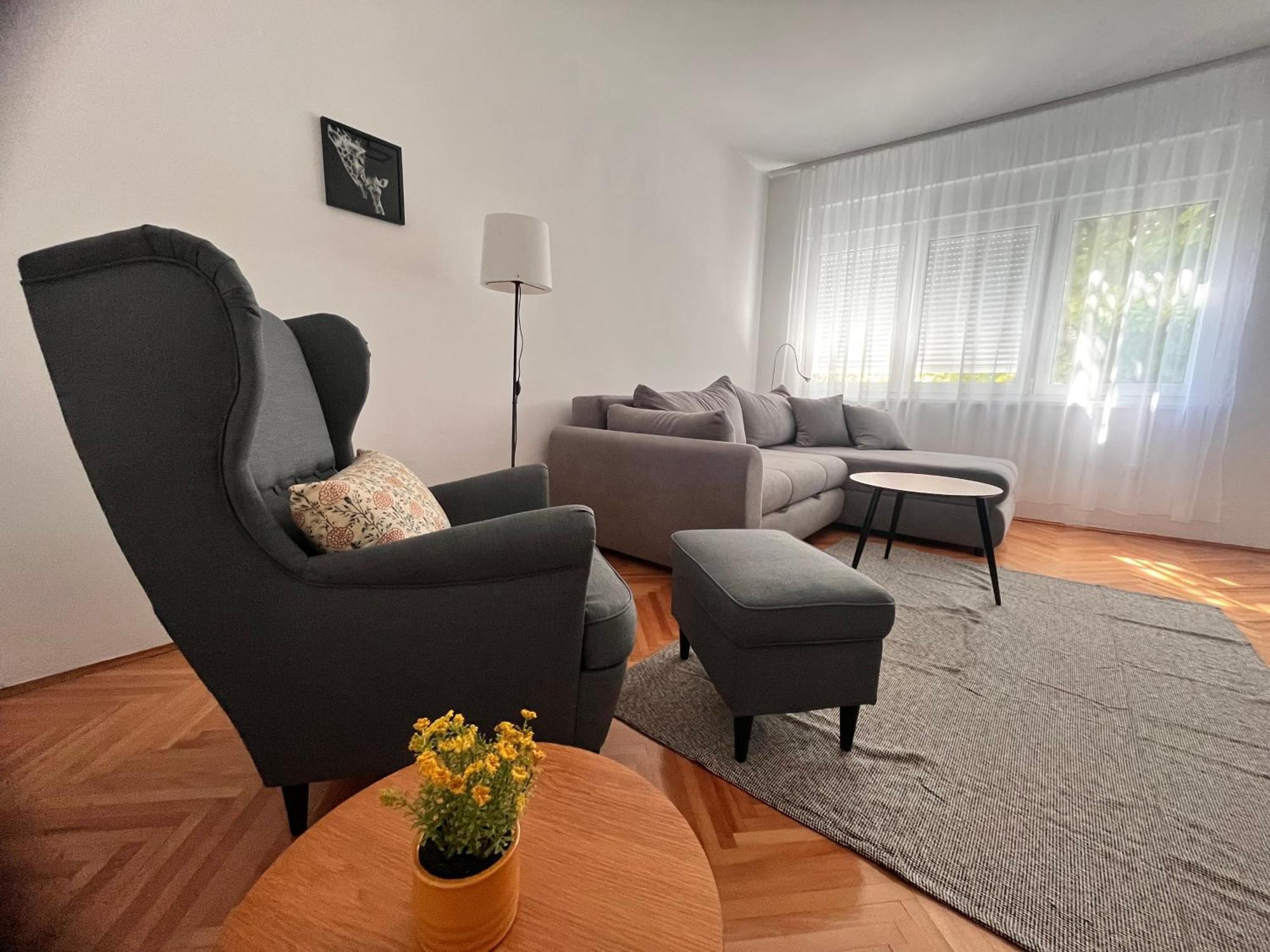 סומבור Apartment Lala מראה חיצוני תמונה